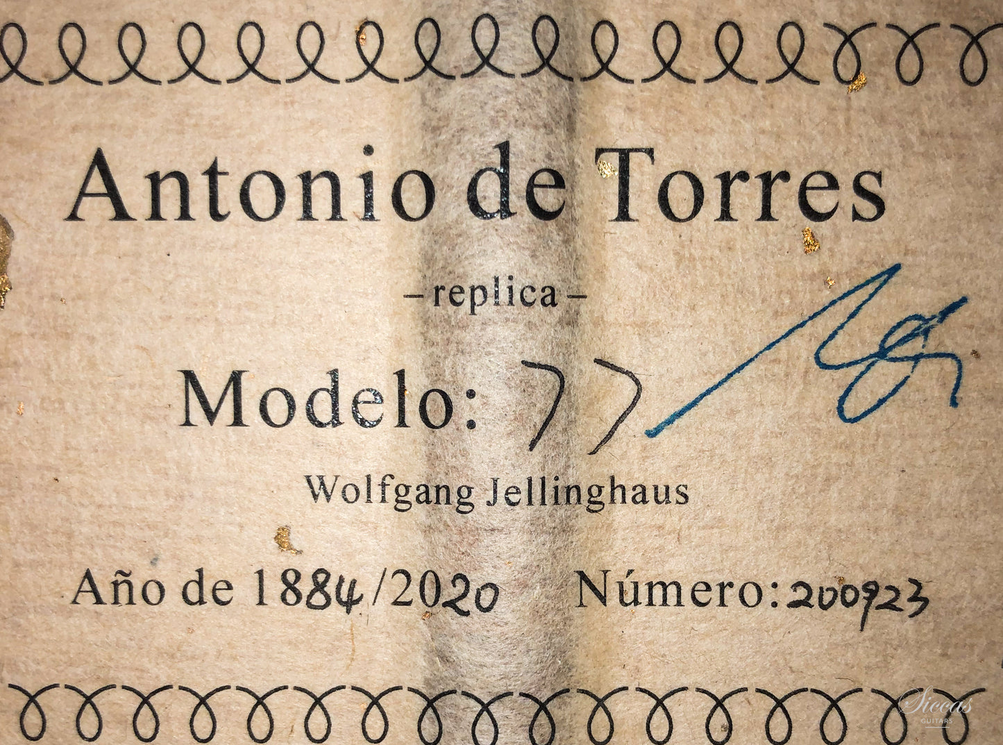 Wolfgang Jellinghaus - "Torres 77" Fichte / Ahorn Antik