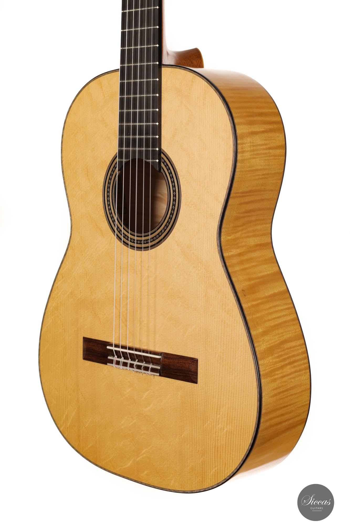 Daryl Perry - 2022 Spruce/Maple No. 247 65 cm
