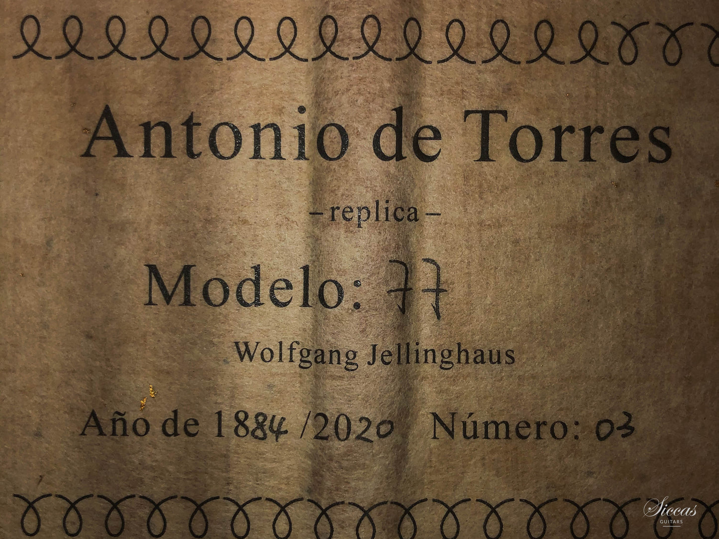 Wolfgang Jellinghaus - "Torres 77" Fichte / Zypresse Antik