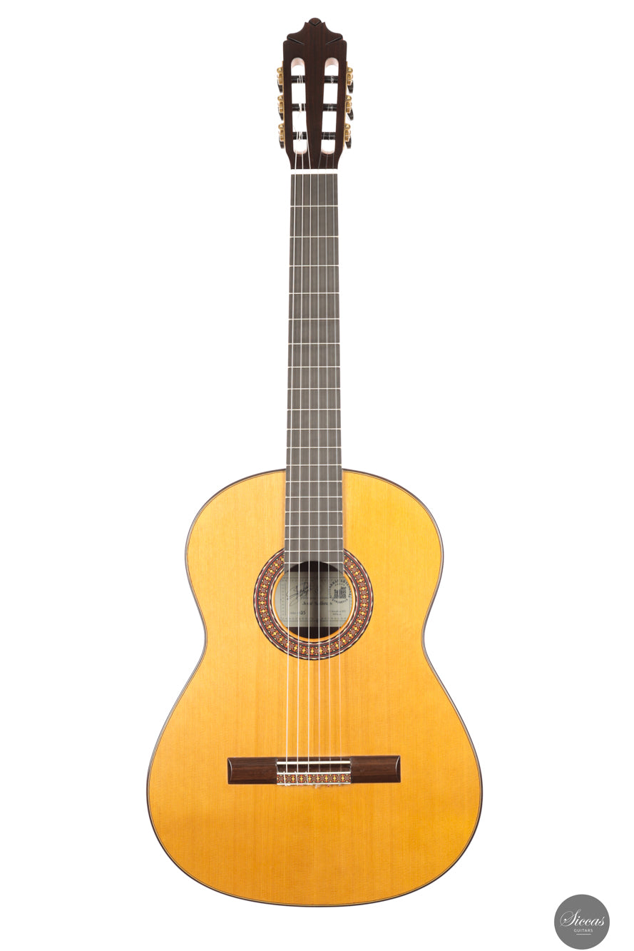 José Salinas - 2025 - Cedar/Madagascar