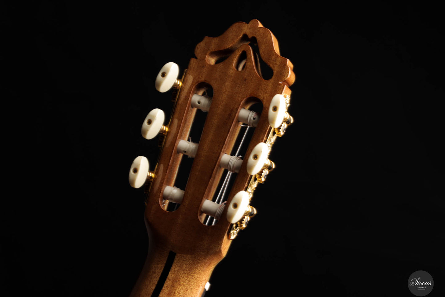 Esteve - Model 12 Cedar