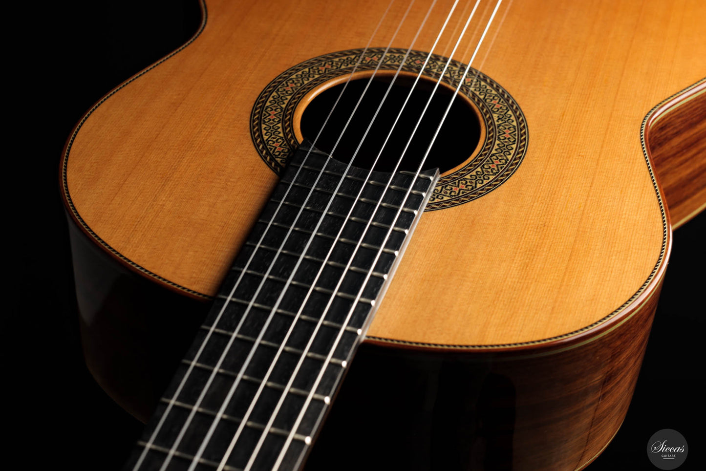 Esteve - Model 12 Cedar