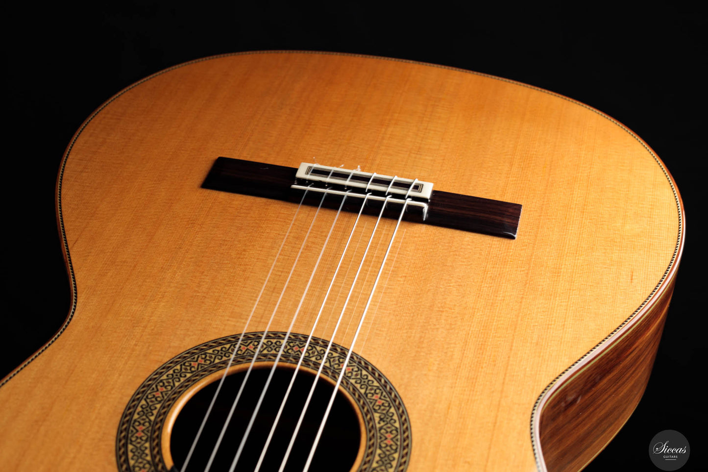 Esteve - Model 12 Cedar