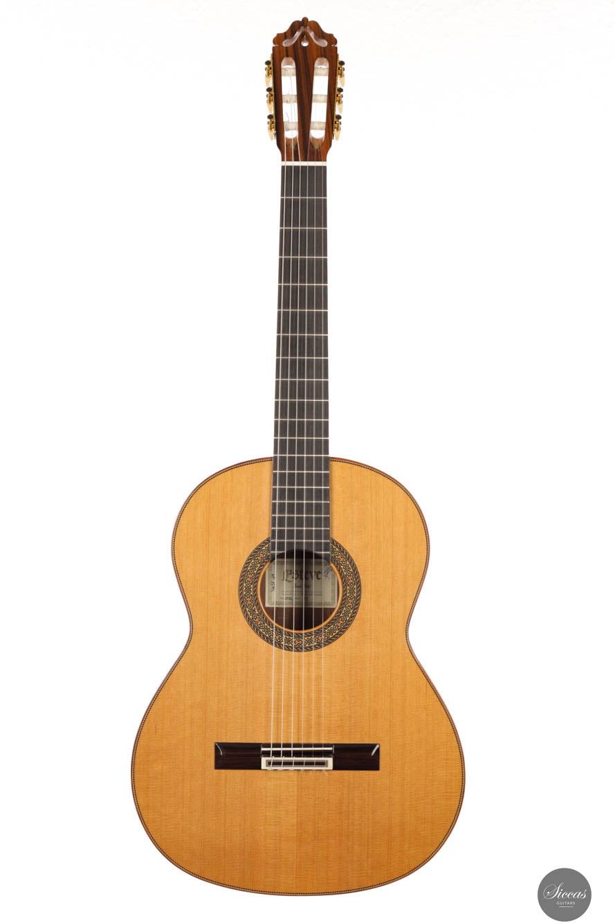 Esteve - Model 12 Cedar