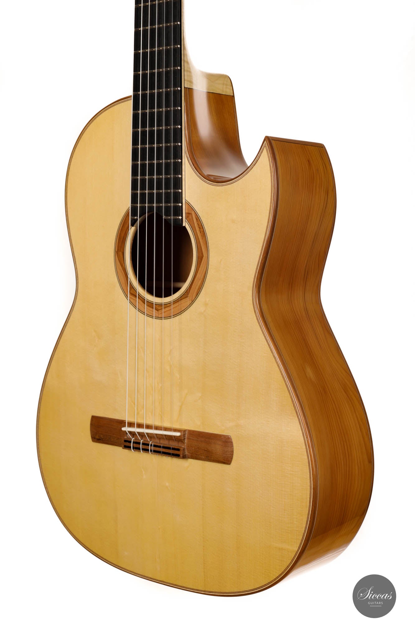 Martin Bretscher – 2022 Flow Cut Eibe