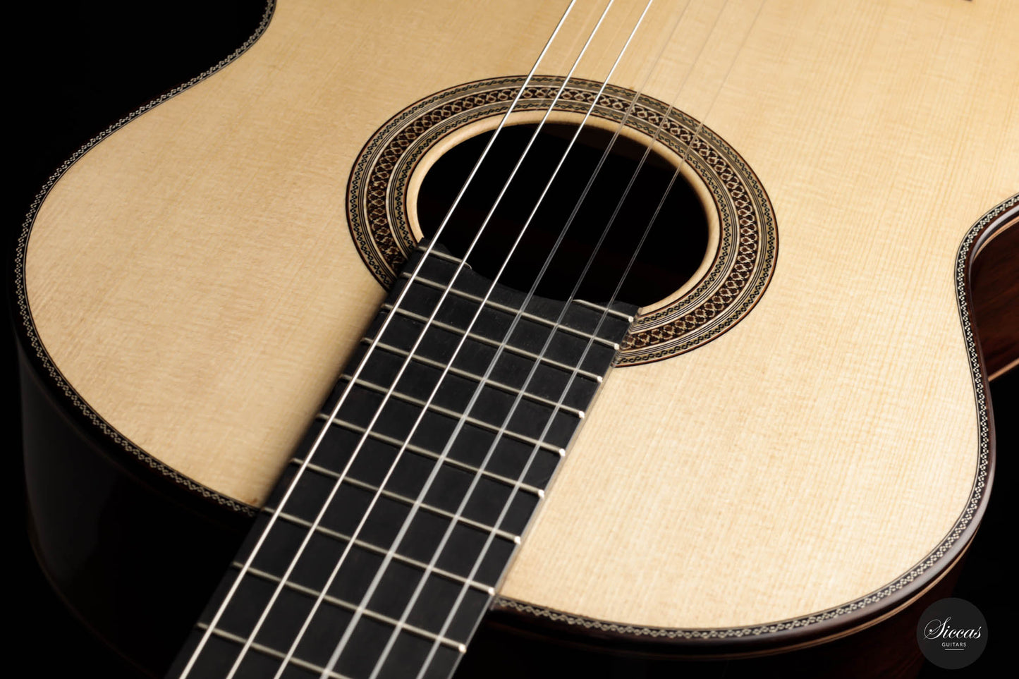 Mijail Kharash - 2022 65 cm Lefthand