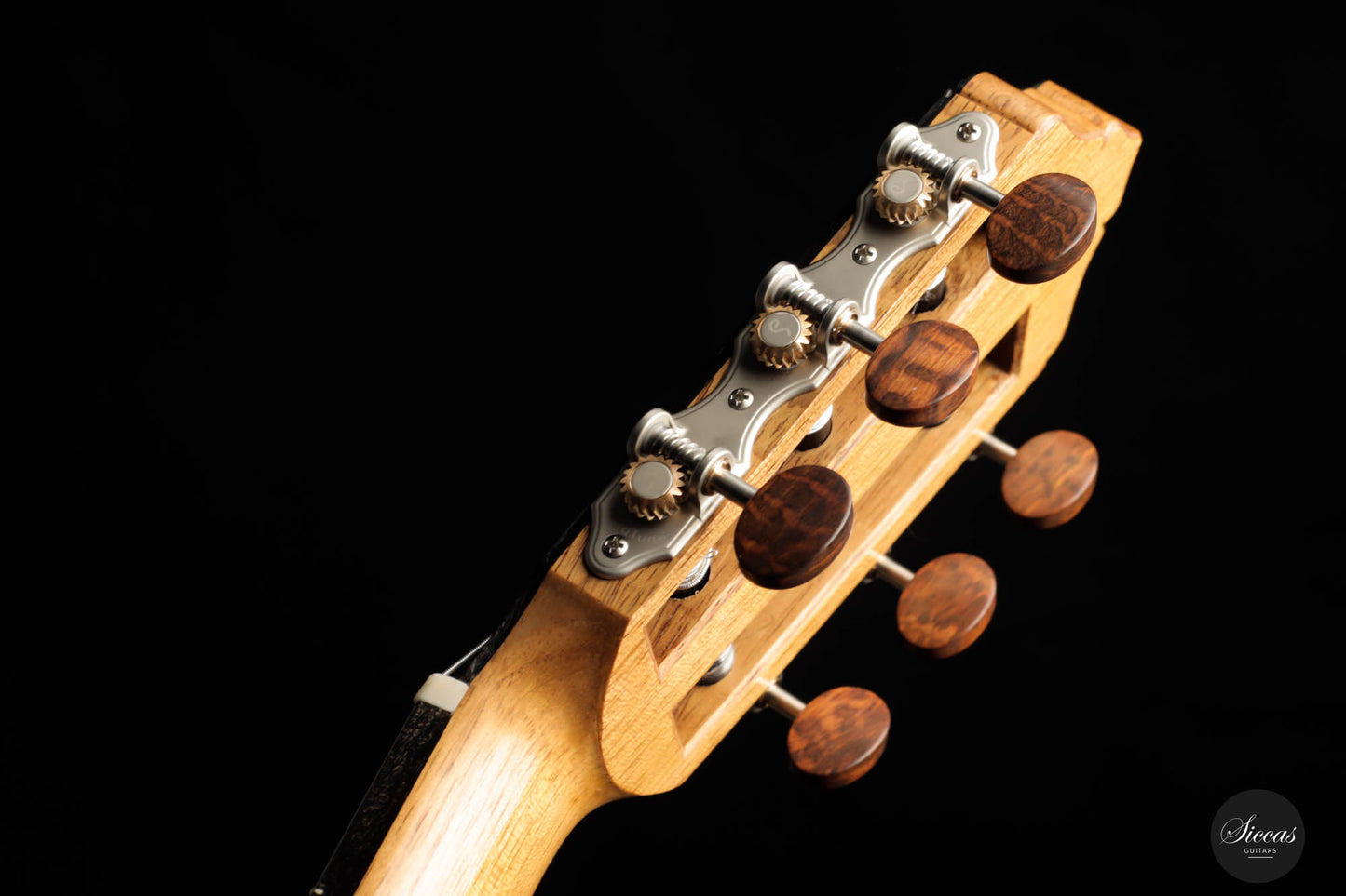 Mijail Kharash - 2022 65 cm Lefthand