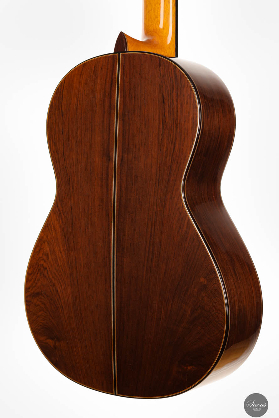 Vicente Carrillo – Gabriela II Cedar/Madagascar 63 cm