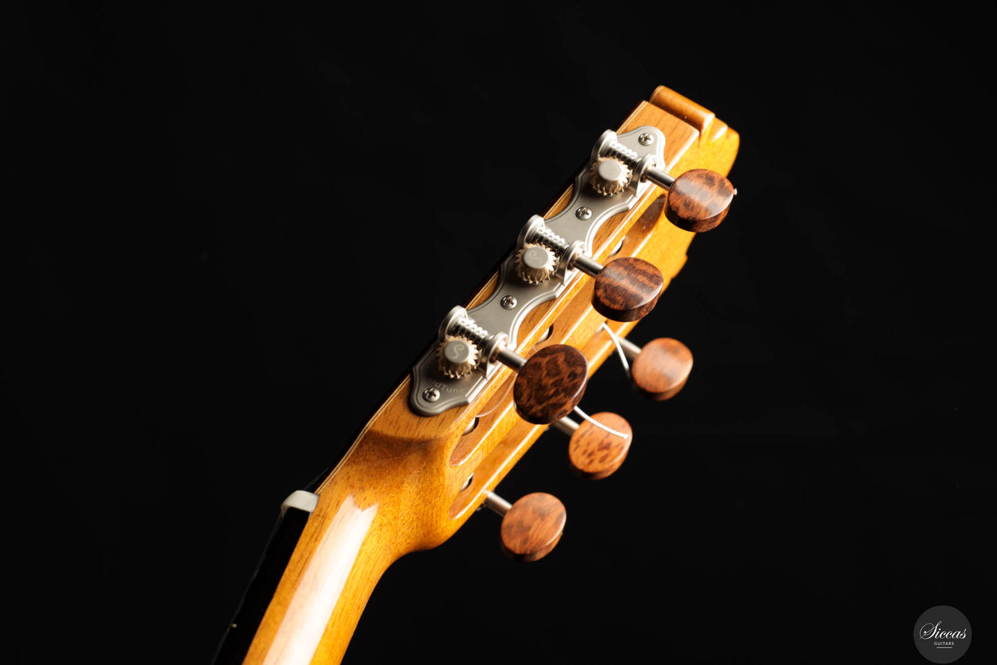 Vicente Carrillo – Gabriela II Cedar/Madagascar 63 cm
