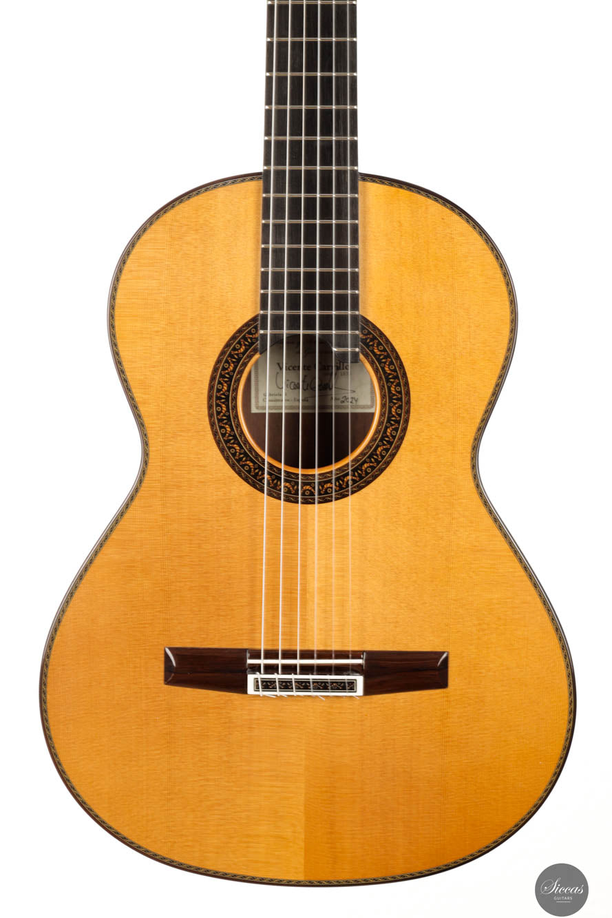 Vicente Carrillo – Gabriela II Cedar/Madagascar 63 cm