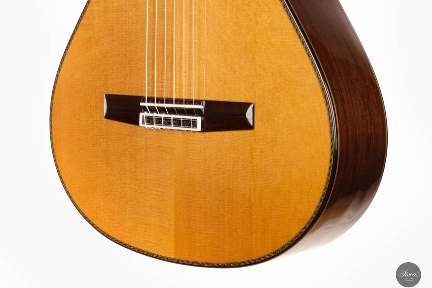 Vicente Carrillo – Gabriela II Cedar/Madagascar 63 cm