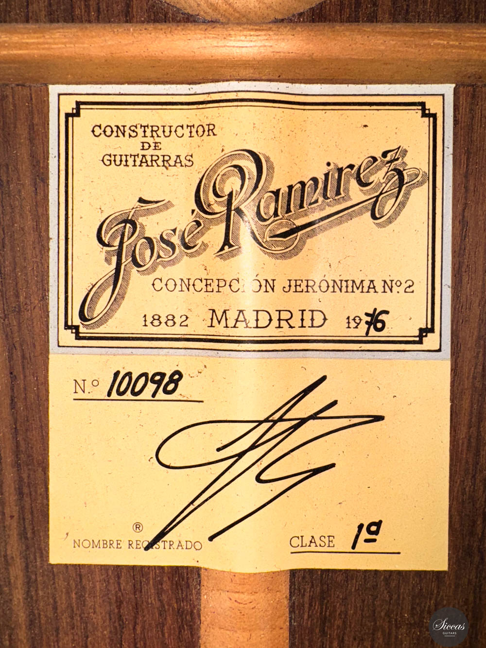 José Ramirez - 1976 1a No. 10098 - 8-string ON HOLD