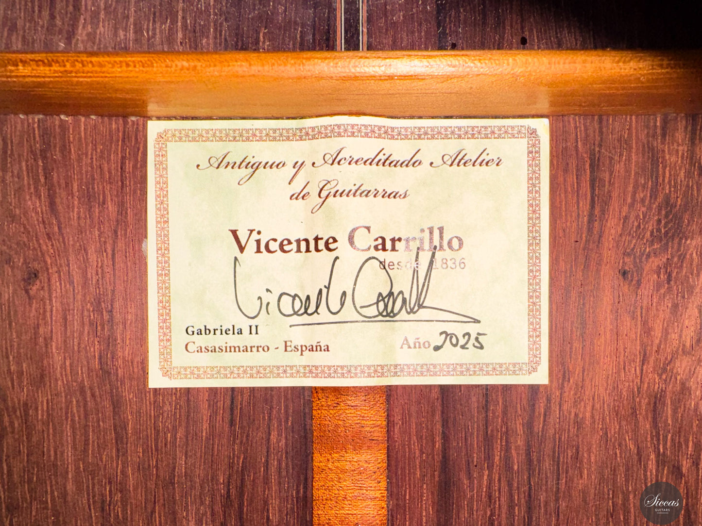 Vicente Carrillo - 2025 - Gabriela II Cedar/Madagascar - 63 cm