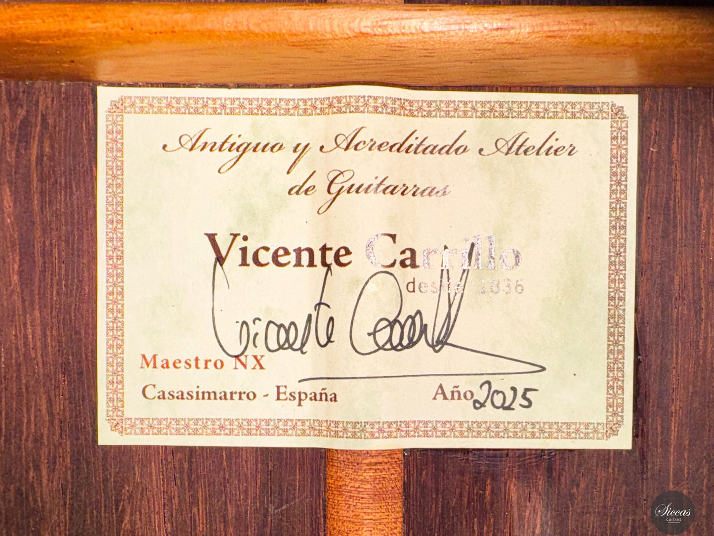 Vicente Carrillo - 2025 - Maestro N.X. Double Top (Nomex) - 64 cm