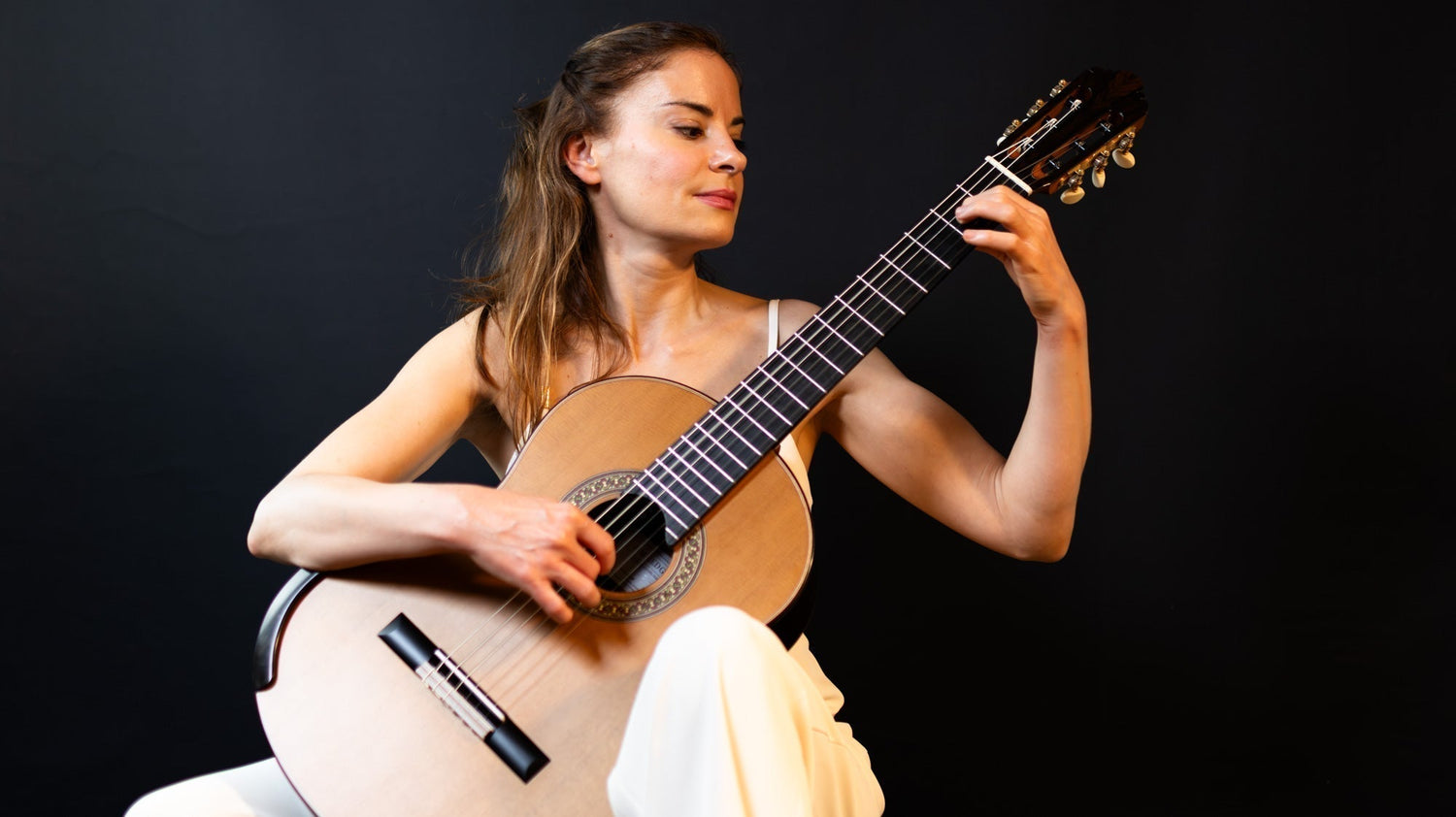Great Classical Guitarists — Today's Leading Players