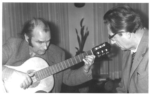 Julian Bream — Guitarist, Lutenist and Champion of New Music