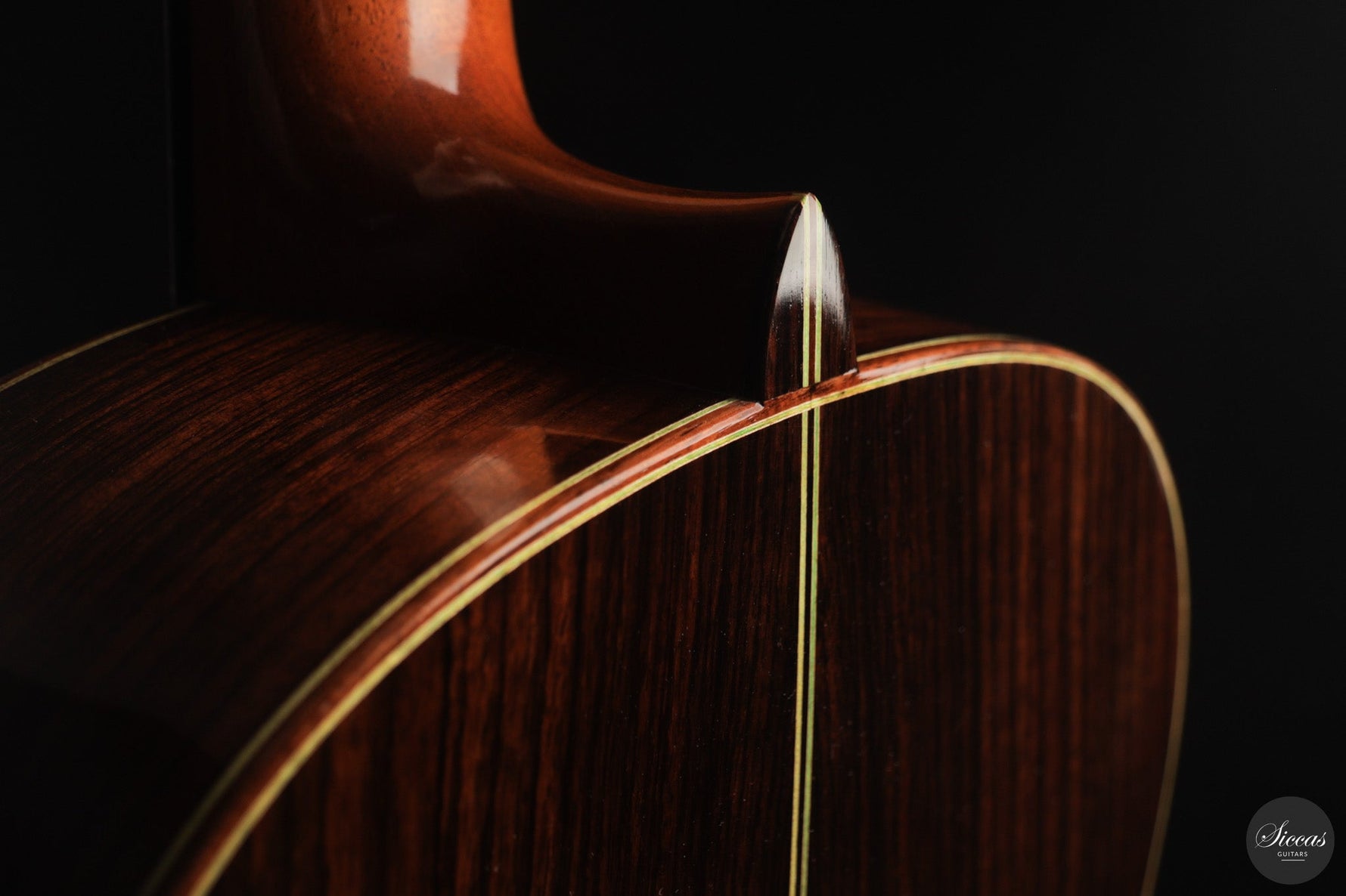 Guitars between 7.000 € and 15.000 €