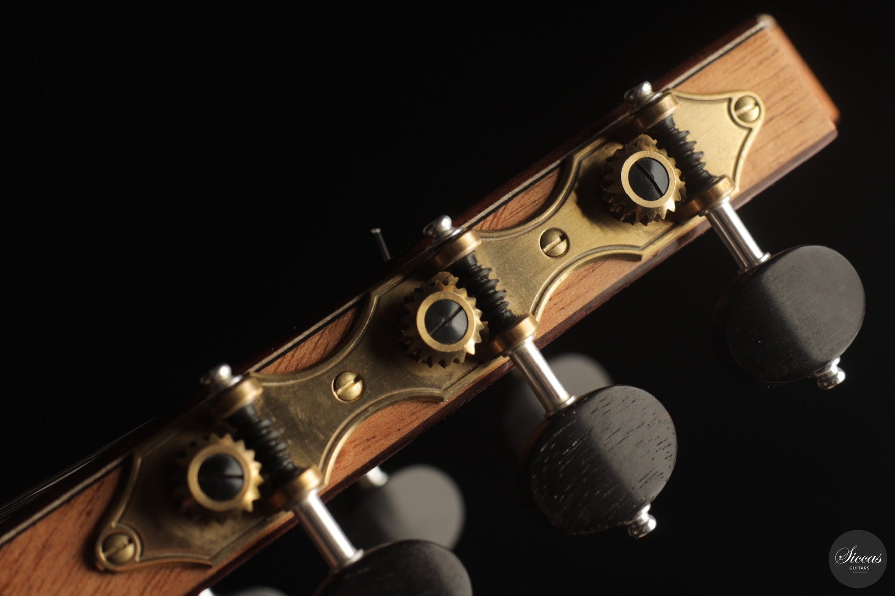 Between 64 cm and 65 cm