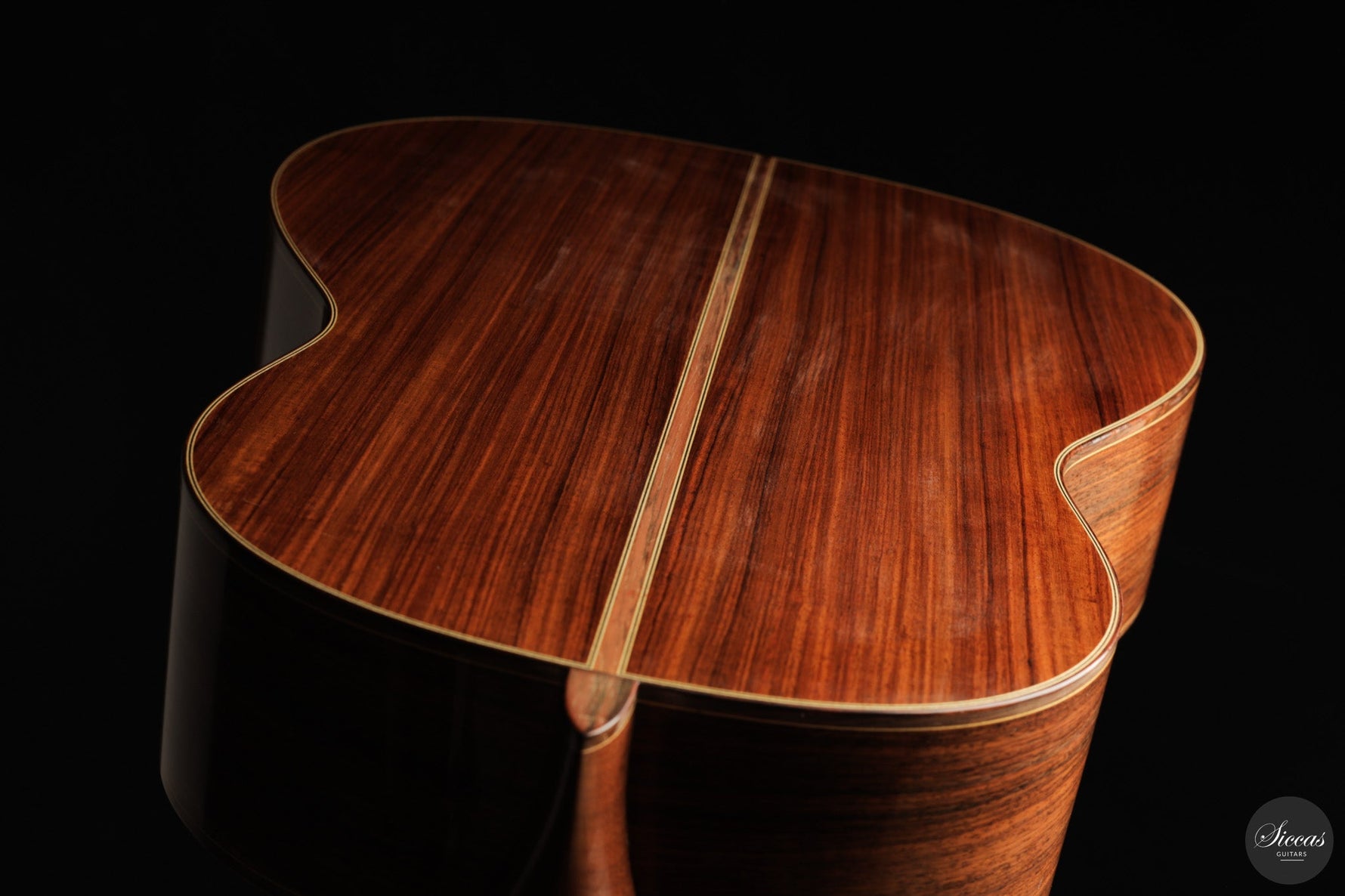 Guitars above 25.000 €
