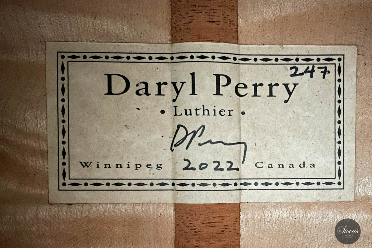 Daryl Perry - 2022 Spruce/Maple No. 247 65 cm