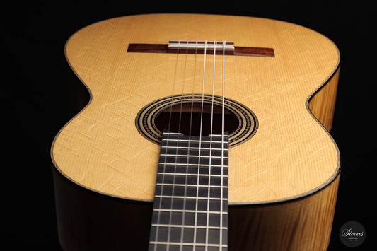 Daryl Perry - 2022 Spruce/Maple No. 247 65 cm