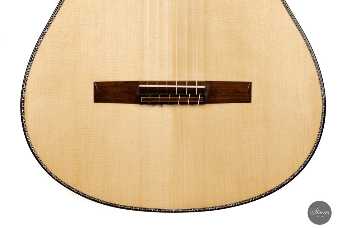 Mijail Kharash - 2022 65 cm Linkshand