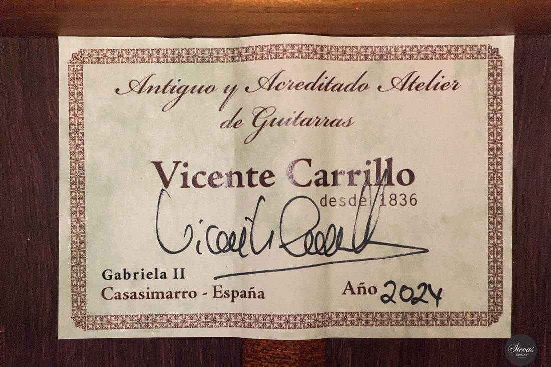 Vicente Carrillo – Gabriela II Cedar/Madagascar 63 cm