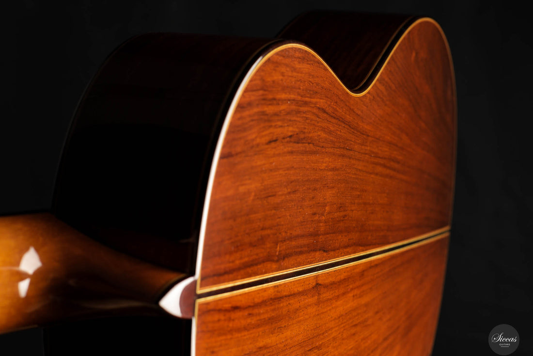 Vicente Carrillo – Gabriela II Cedar/Madagascar 63 cm