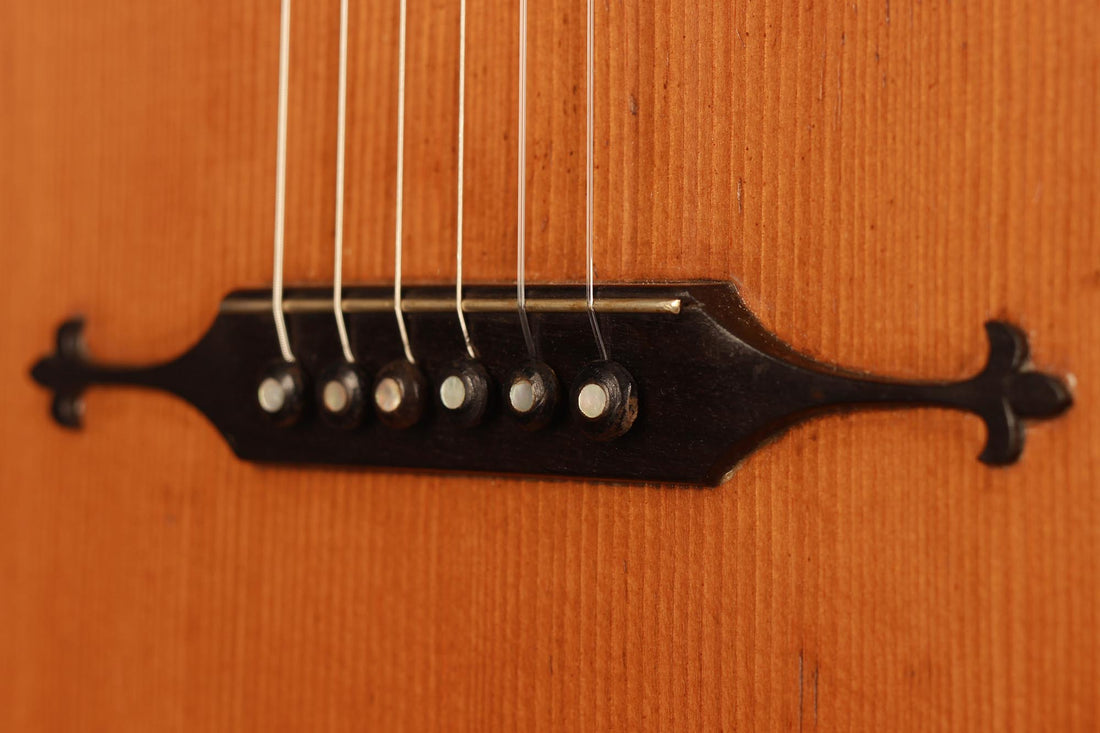 Romantic Guitar - ca. 1910 Markneukirchen