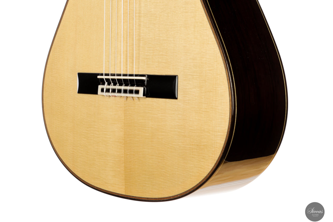 Siccas Luthiers - Creation Doubletop Spruce 64 cm - Front view