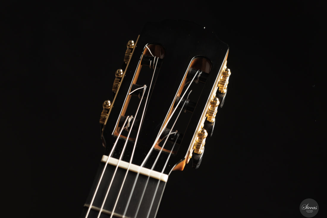 Siccas Luthiers - Creation Doubletop Cedar - Neck and tuner