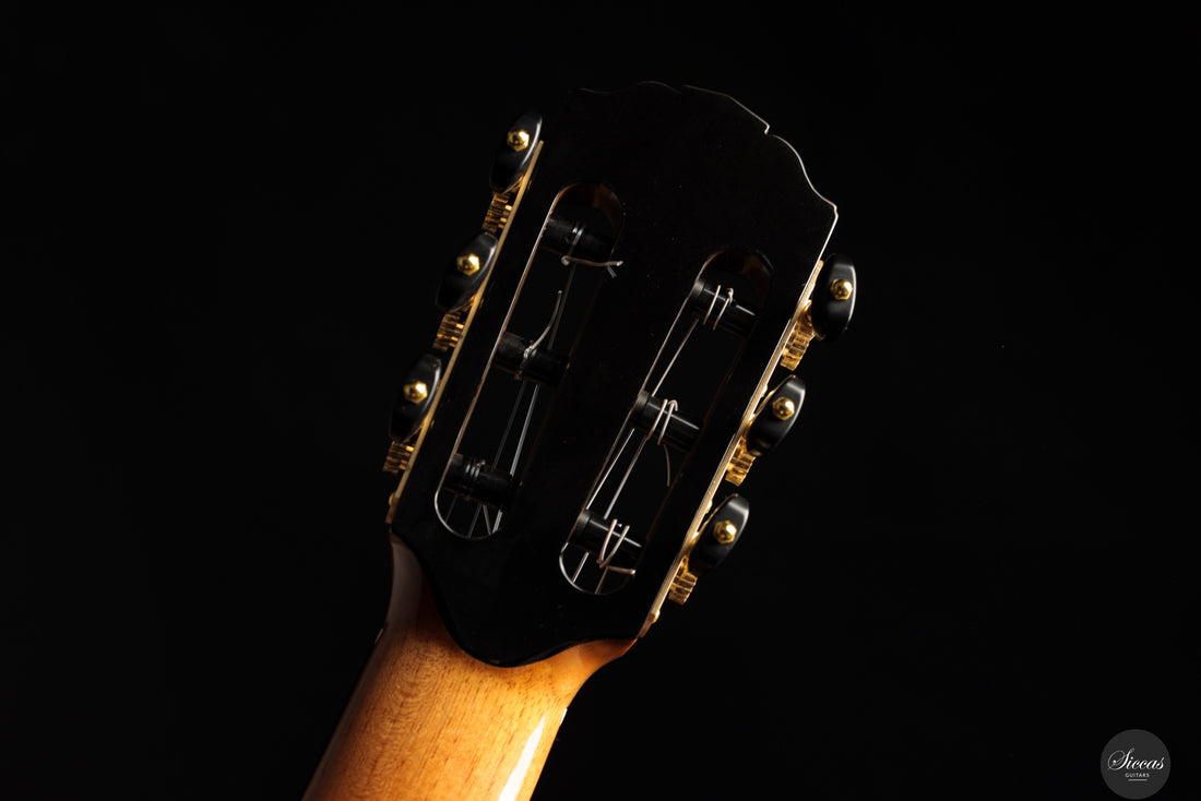 Siccas Luthiers - Creation Doubletop Cedar 63 cm - Neck and tuner