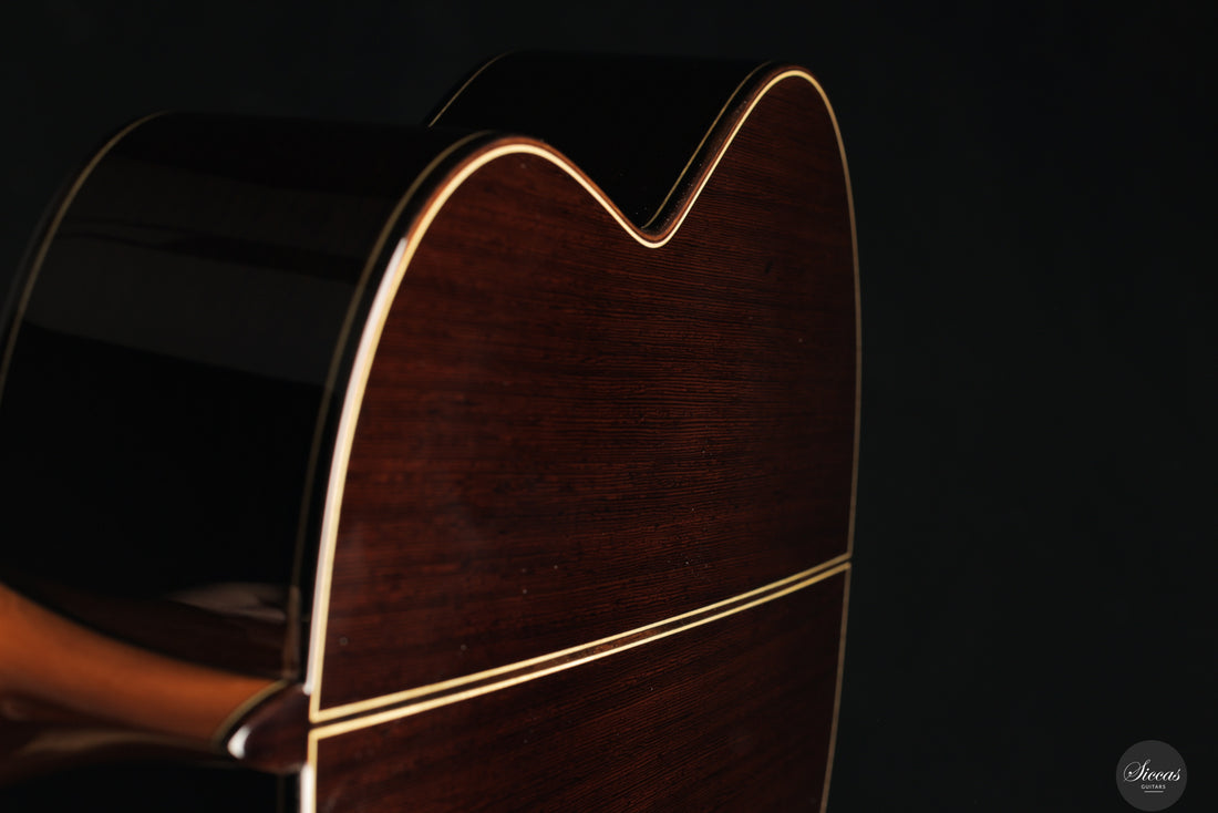 Siccas Luthiers - Creation Doubletop Cedar 64 cm - Back and sides
