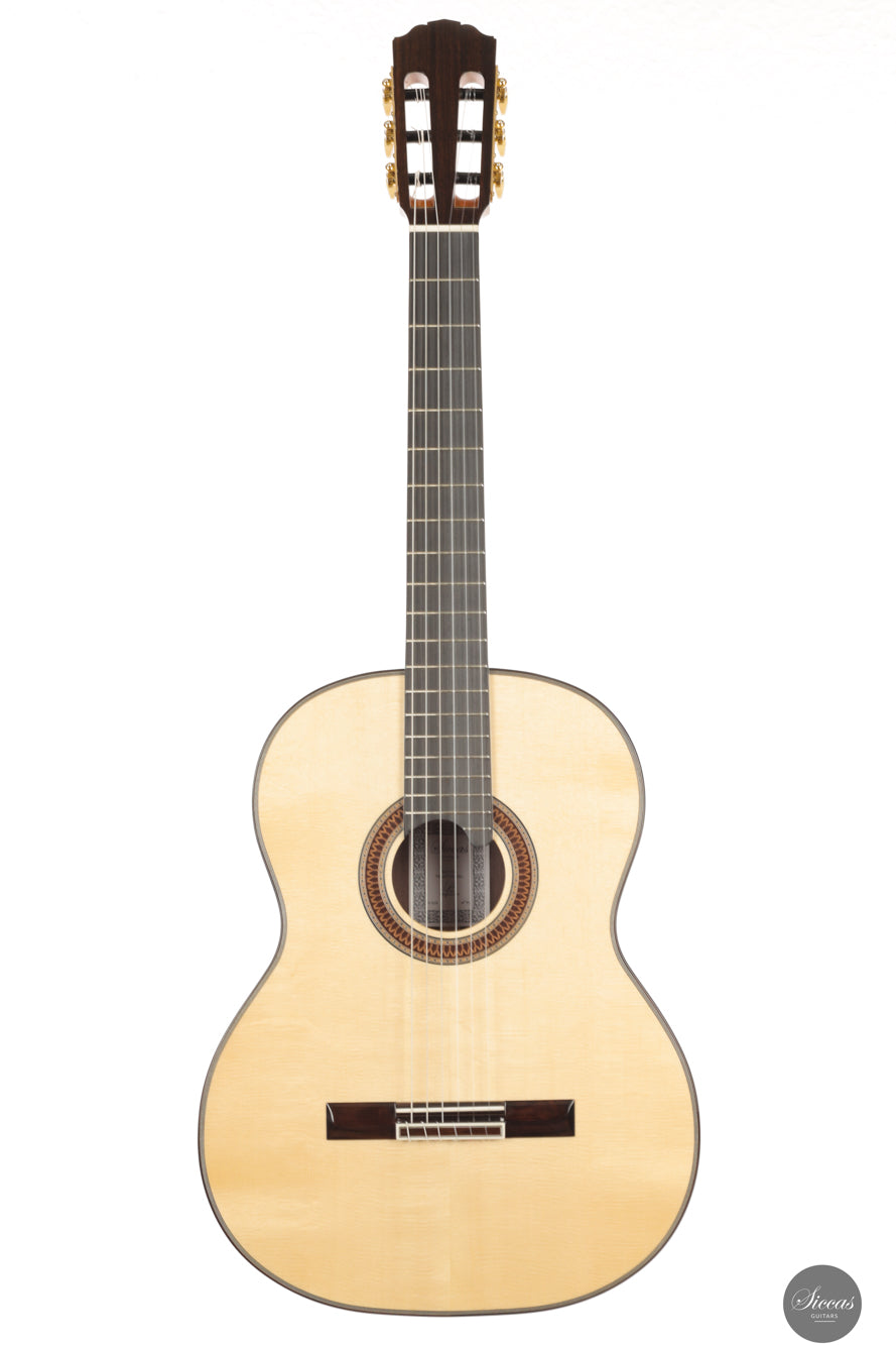 Siccas Luthiers - Recital Traditional Spruce - Front view