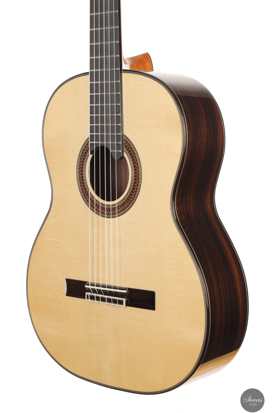 Siccas Luthiers - Recital Traditional Spruce - Front view