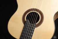 Siccas Luthiers - Recital Traditional Spruce - Front view thumbnail