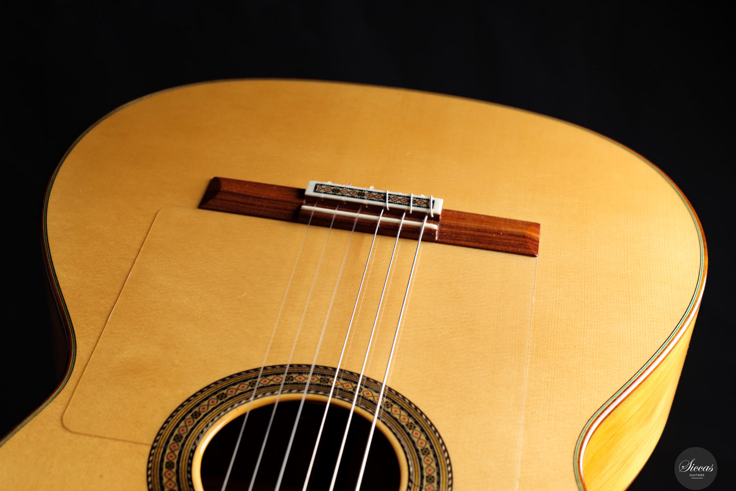 Vicente Carrillo - 2025 Flamenca Blanca - Cipres Exotico