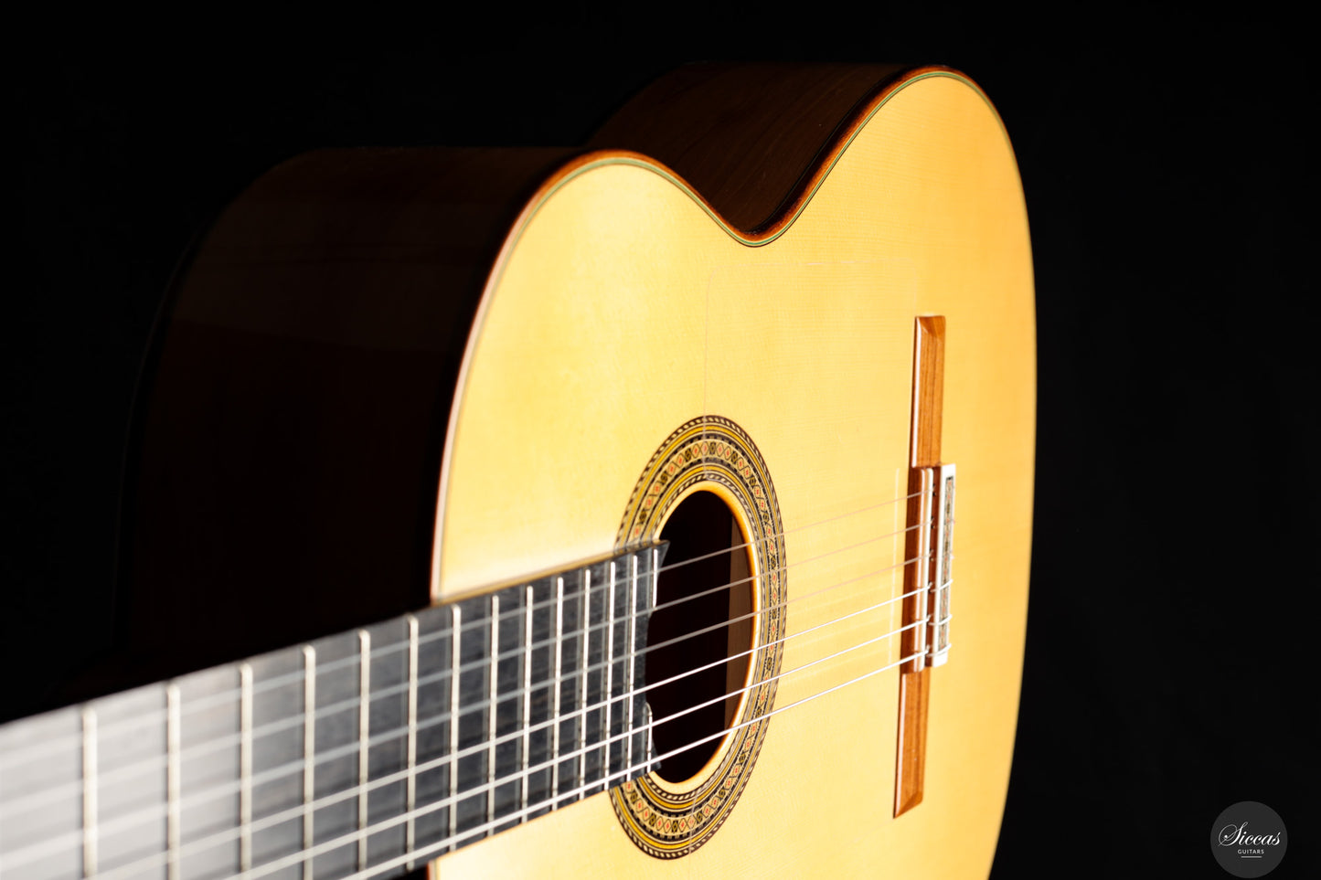 Vicente Carrillo - 2025 Flamenca Blanca - Cipres Exotico