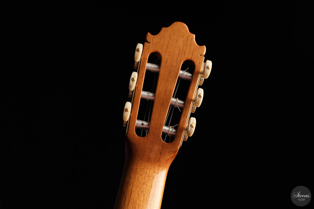 Vicente Carrillo - 2026 Gabriela II - Cedar 64 cm